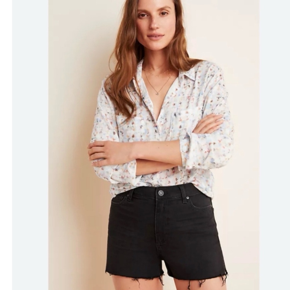 Paige - ‘’Margot’ Short - 31